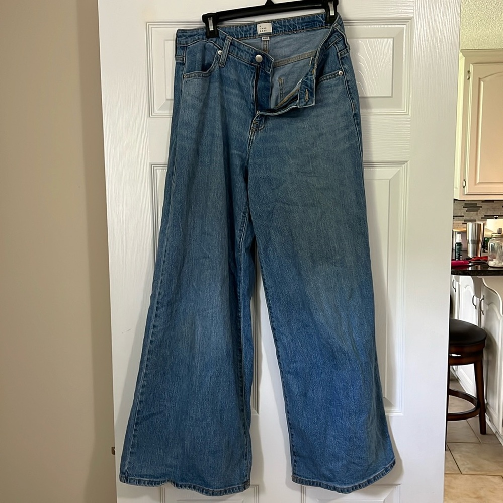 A New Day Super Wide Leg Jeans Size 6 / 28R Womens Denim Flare wide
